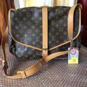 Saumur 35 Louis Vuitton Monogram Crossbody Bag